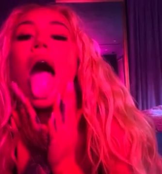 Iggy Azalea Onlyfans Leak – Massage Pussy On Bed